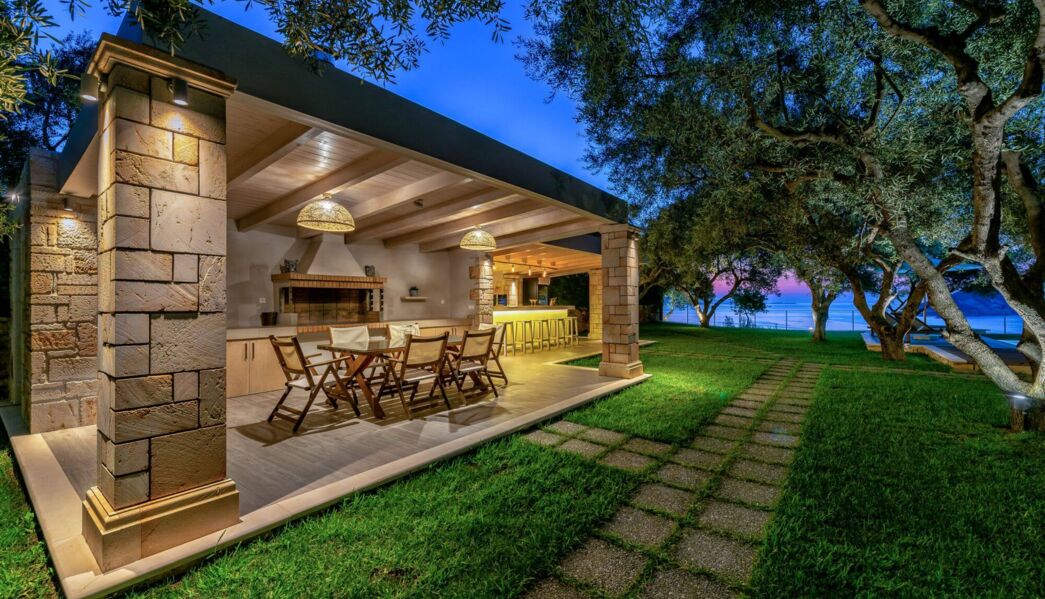 Artina Luxury Villa