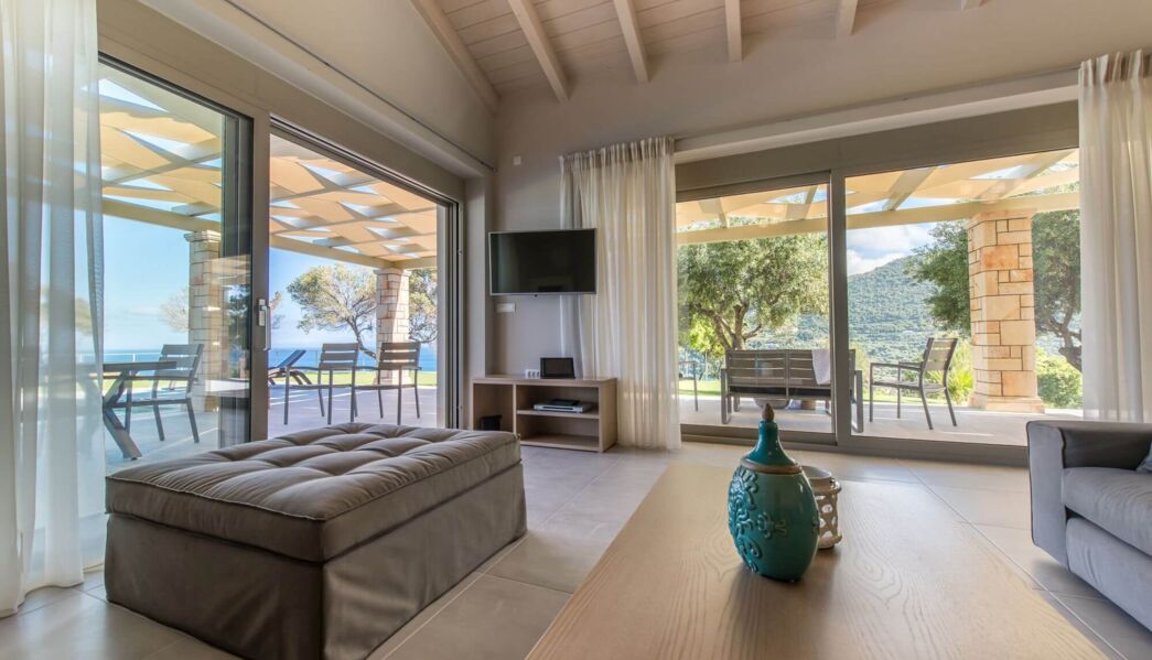 Artina Luxury Villa