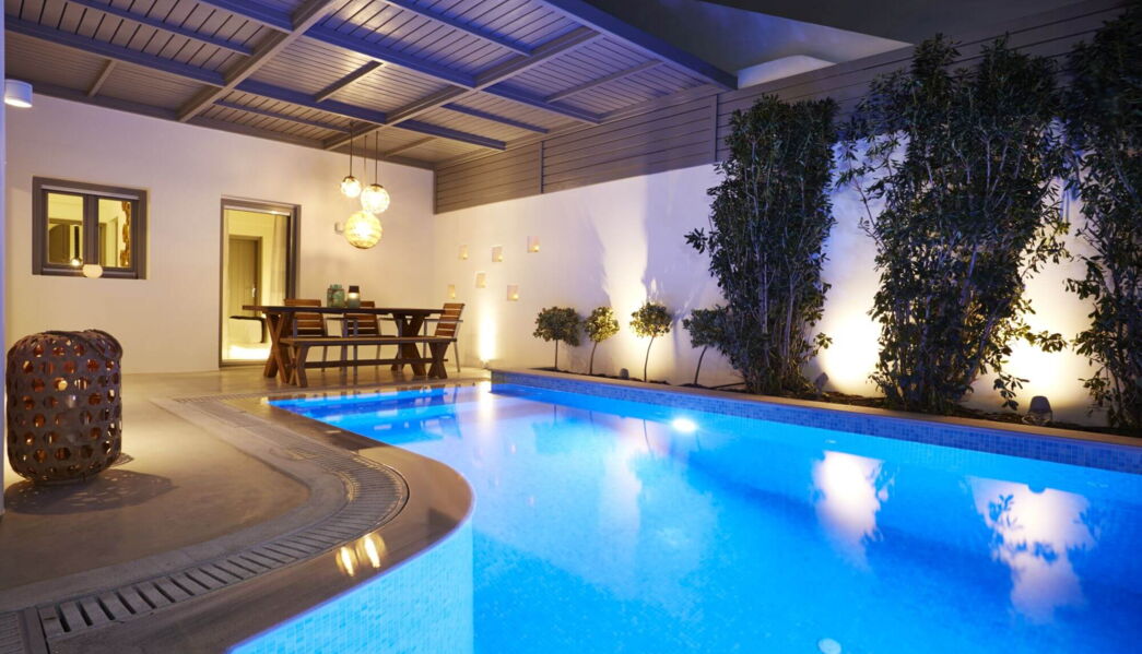 Eolia Kamari Villa