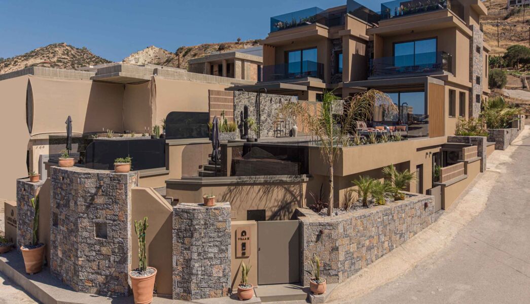 Lapis Nera Villa 1