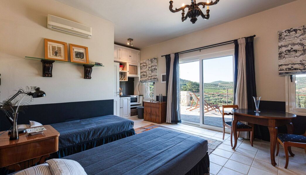 Villa Mantilari - wedding location