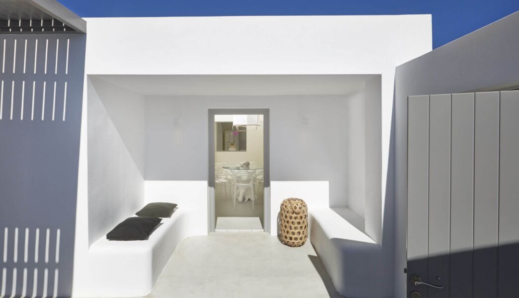 Eolia Kamari Villa