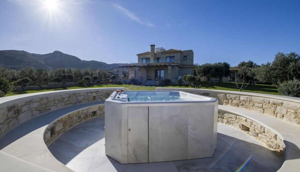 Villa Aloni