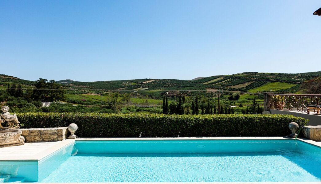 Villa Mantilari - wedding location