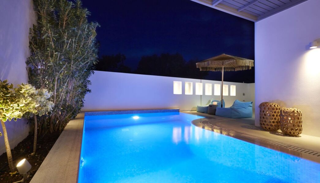 Eolia Kamari Villa