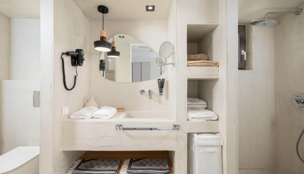 Mneme One-Bedroom Executive Suite