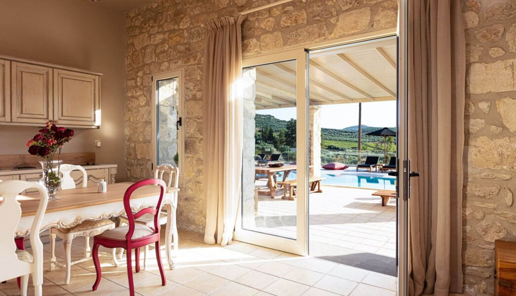 Villa Mantilari - wedding location