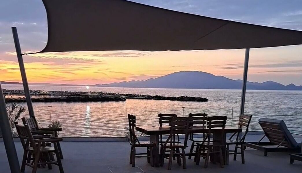 LA Mer Sea Front Villa