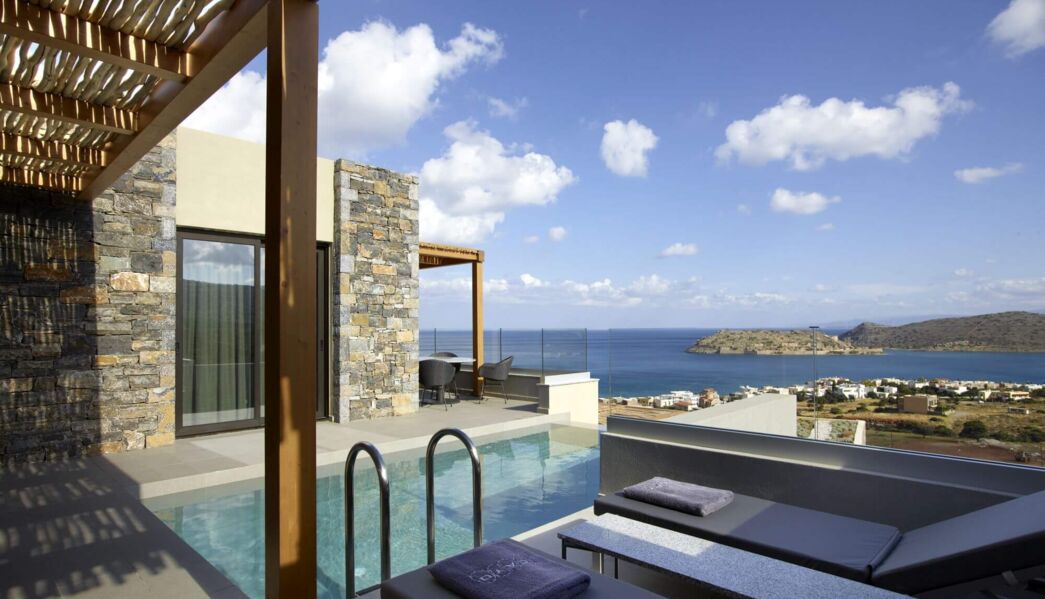 Cayo Two Bedroom Interconnected Pool Room