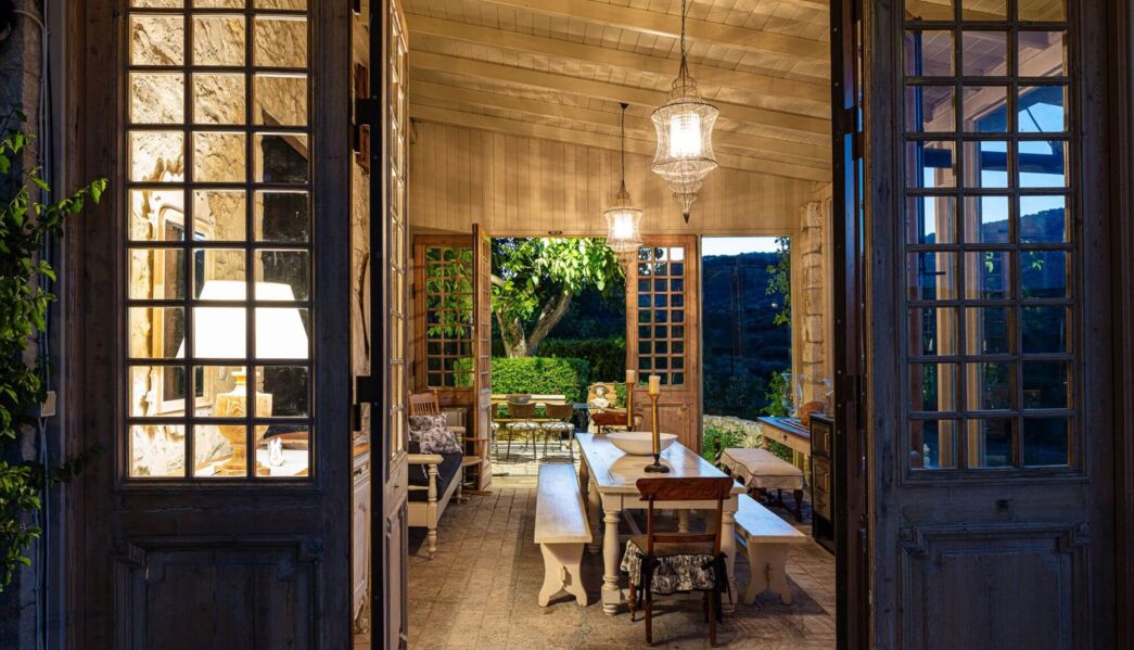Villa Mantilari - wedding location
