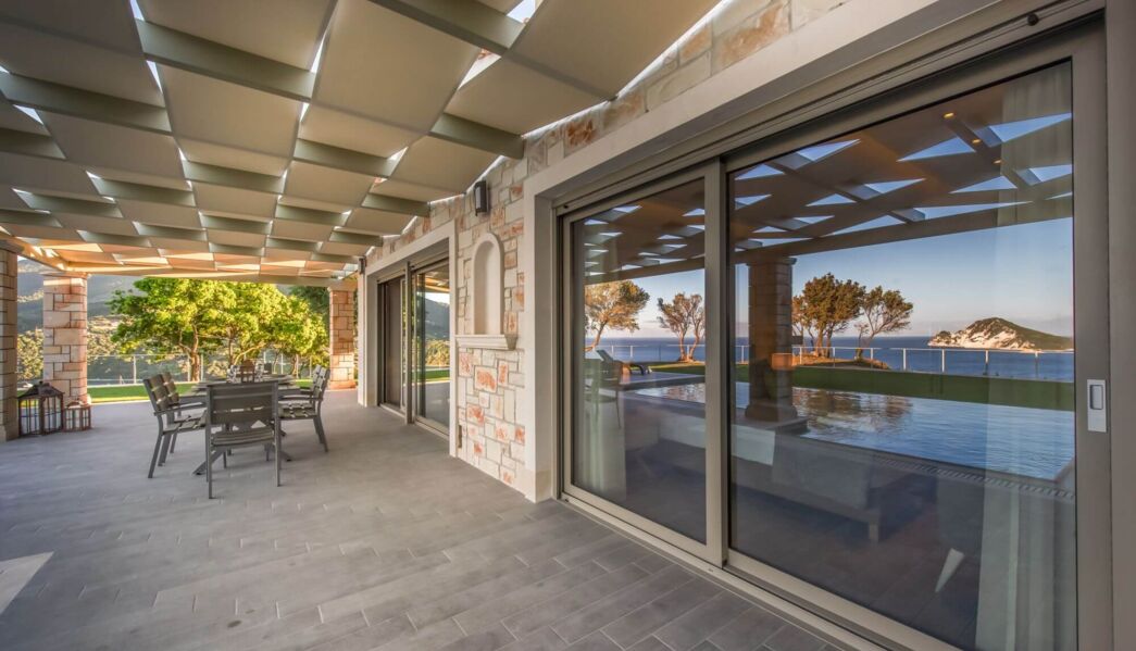 Artina Luxury Villa