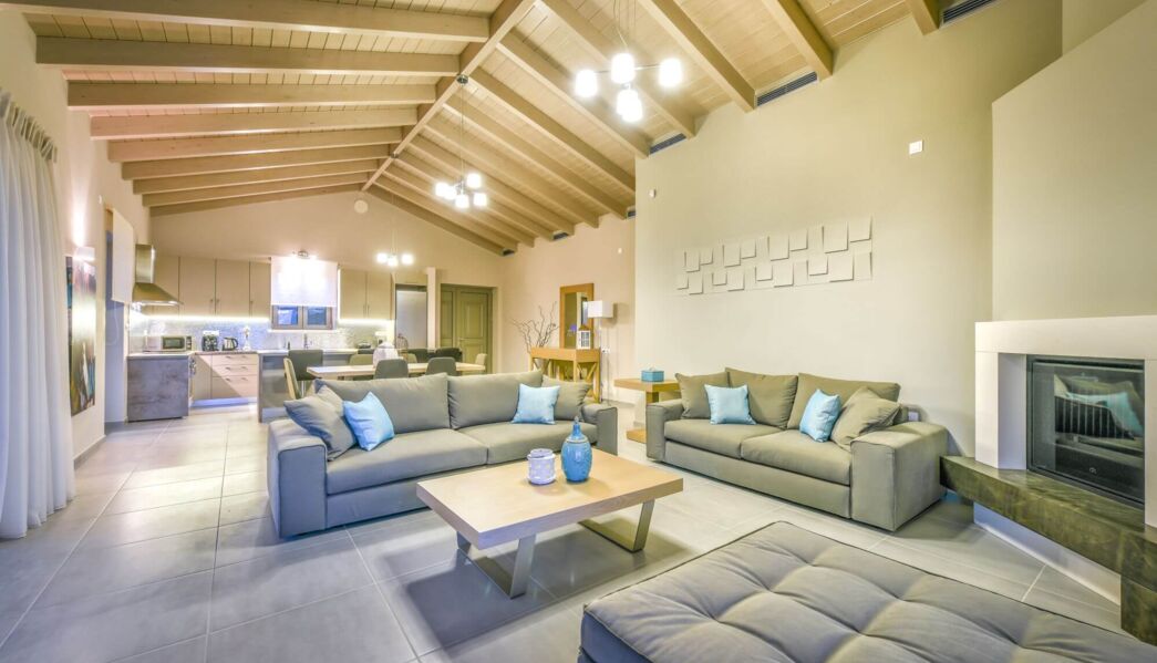 Artina Luxury Villa