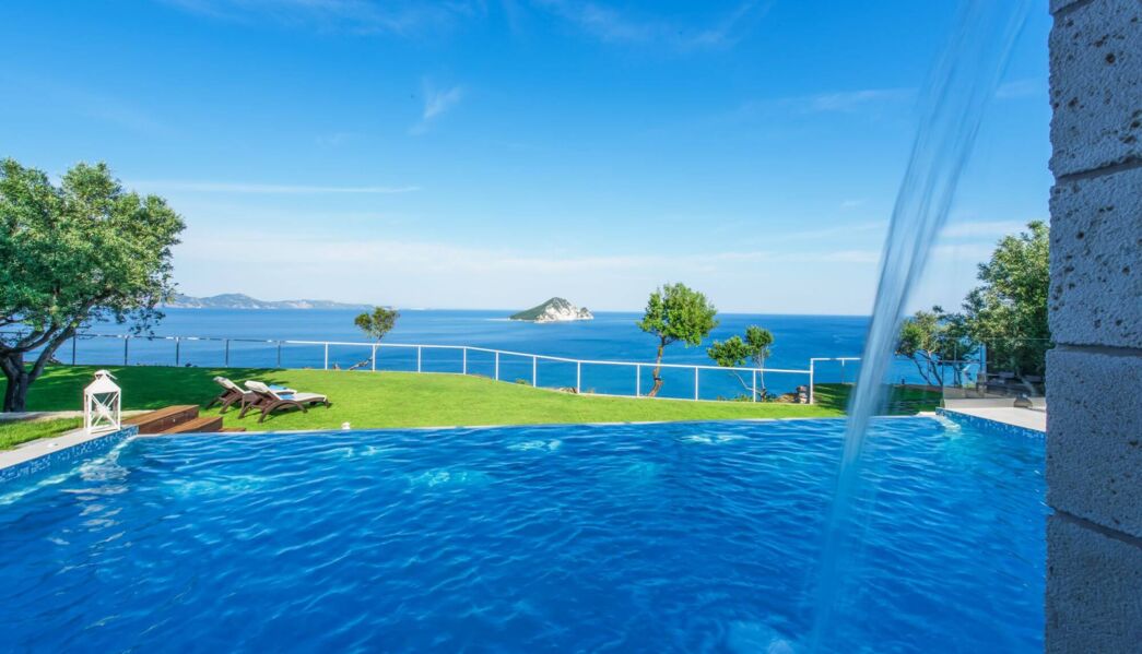 Avra Luxury Villa & Spa
