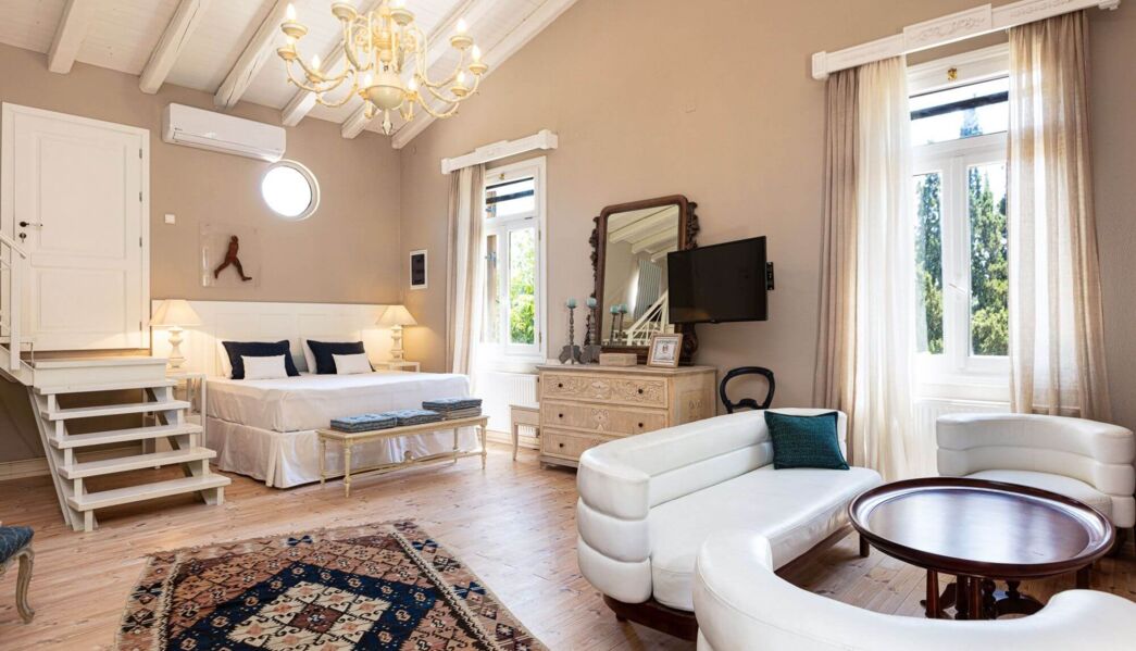 Villa Mantilari - wedding location