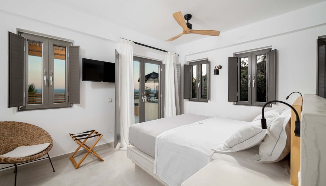 Mneme One-Bedroom Suite