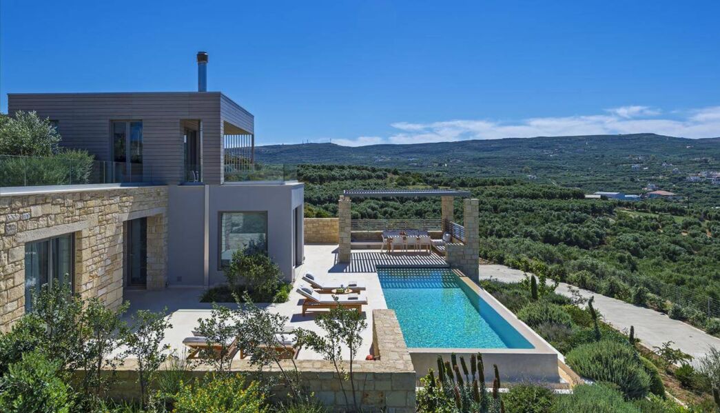 Villa Charisma