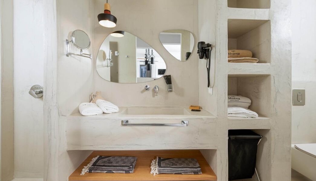 Mneme One-Bedroom Suite