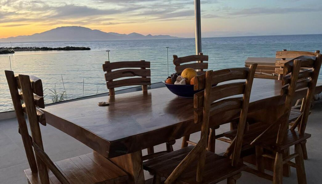 LA Soleil Luxury Villa